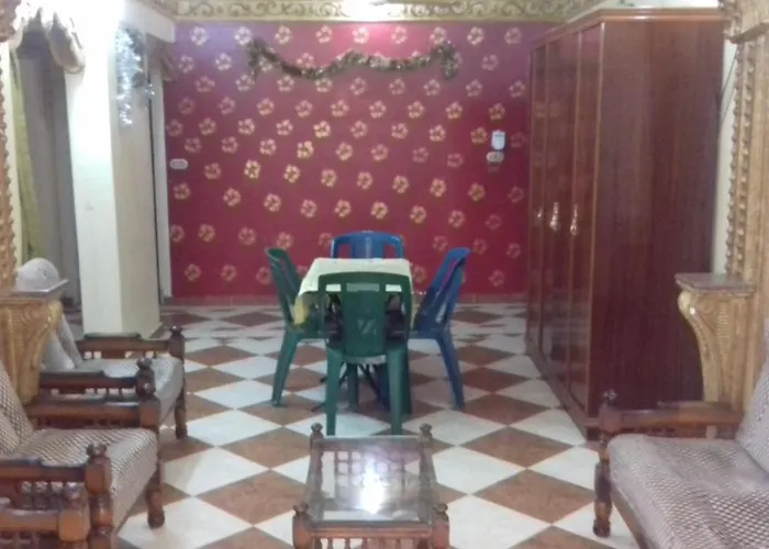 A 3-Br Apt W Fp, Gv & 20 Min To The Sea & Muntazah